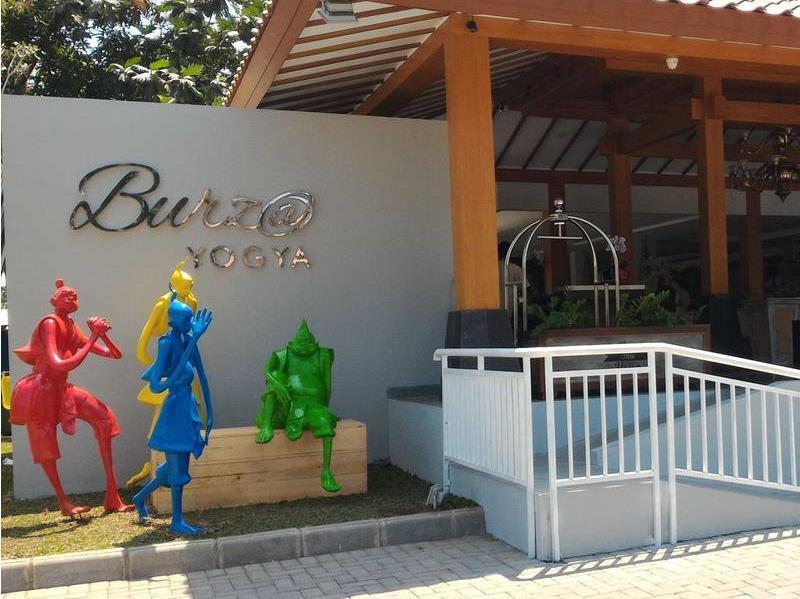 Burza Hotel Yogyakarta Exterior photo